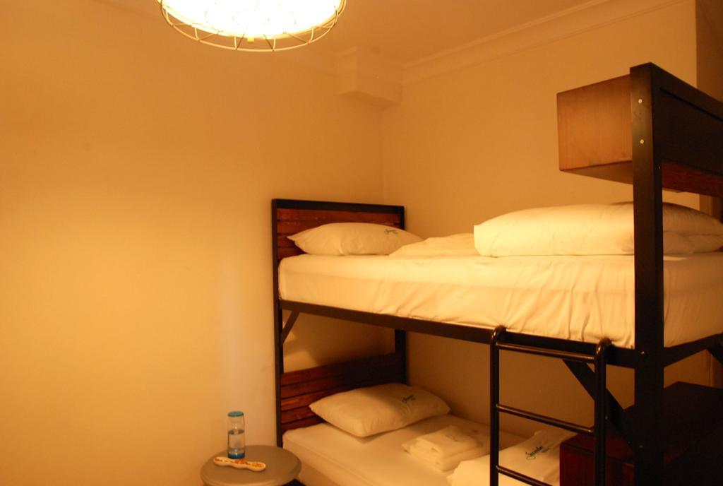 Jumba Hostel Стамбул Экстерьер фото